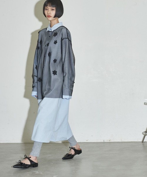 THE YOn（ザヨン）の「Wリボンフェイクレザーフラットミュール（サンダル・レディース・アイボリー/ブラック/ベージュ・37/38/39）」の7枚目の写真