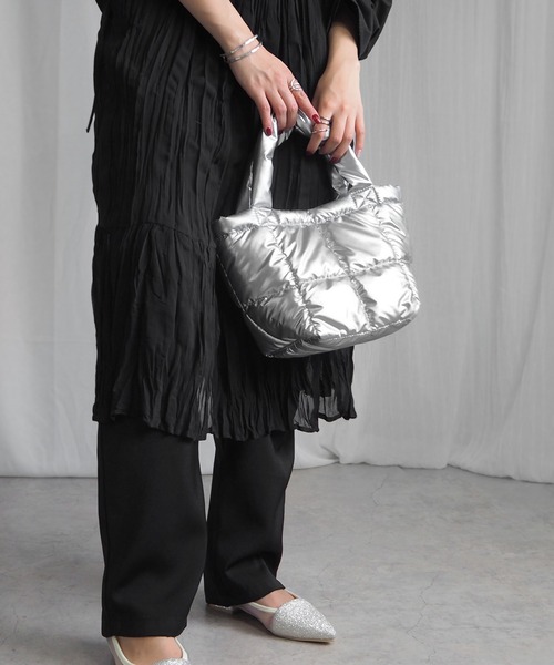 minia（ミニア）の「パフトート（ハンドバッグ・レディース・ブラウン/ブラック/アイボリー/シルバー・FREE）」の17枚目の写真