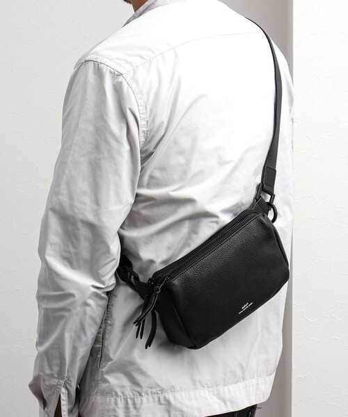 waku(ワク)の「【waku/ワク】レザースクエアミニショルダーバッグ (WK-0028)(ショルダーバッグ・メンズ・ブラック・FREE)」の16枚目の写真