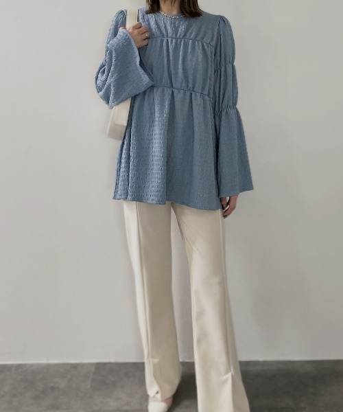 NAUL(ナウル)の「シャーリングブラウス / ペプラム フレア プルオーバー ティアード 楊柳 ふくれジャガード チュニック(シャツ/ブラウス・レディース・ブラック/ブルー・FREE)」の11枚目の写真