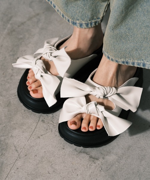 CIAOPANIC（チャオパニック）の「厚底リボンサンダル（サンダル・レディース・ホワイト/ブラック・L/M/S/XL）」の5枚目の写真