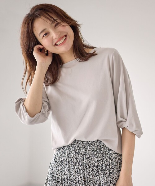 ANY(エニィ)の「【WEB限定】シルケットスムース ツイストリーブプルオーバー(Tシャツ/カットソー・レディース・オールドローズ系/ブルー系/スモーキーグリーン系/ネイビー系/アイボリー系/ベージュ系・2/3)」の2枚目の写真