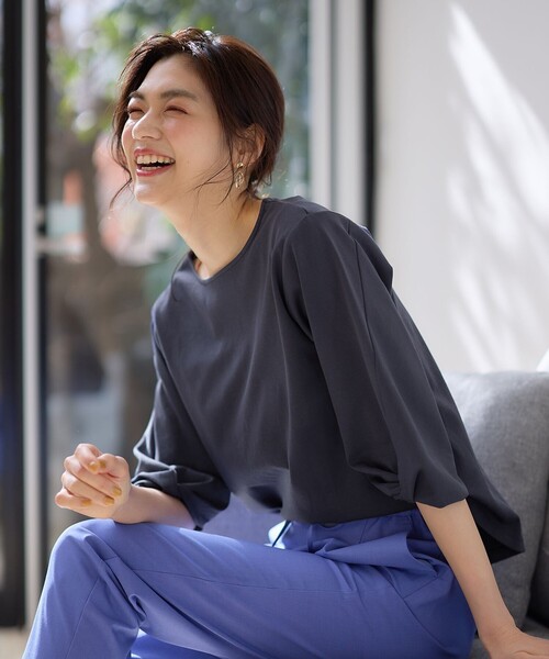 ANY(エニィ)の「【WEB限定】シルケットスムース ツイストリーブプルオーバー(Tシャツ/カットソー・レディース・オールドローズ系/ブルー系/スモーキーグリーン系/ネイビー系/アイボリー系/ベージュ系・2/3)」の5枚目の写真