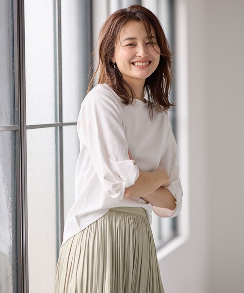 ANY(エニィ)の「【WEB限定】シルケットスムース ツイストリーブプルオーバー(Tシャツ/カットソー・レディース・オールドローズ系/ブルー系/スモーキーグリーン系/ネイビー系/アイボリー系/ベージュ系・2/3)」の8枚目の写真