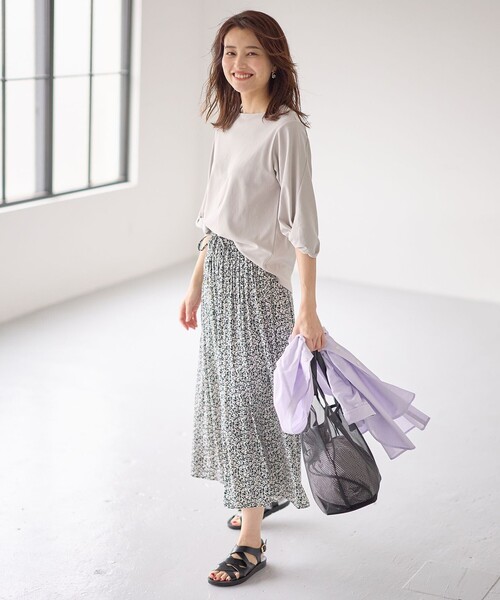 ANY(エニィ)の「【WEB限定】シルケットスムース ツイストリーブプルオーバー(Tシャツ/カットソー・レディース・オールドローズ系/ブルー系/スモーキーグリーン系/ネイビー系/アイボリー系/ベージュ系・2/3)」の16枚目の写真