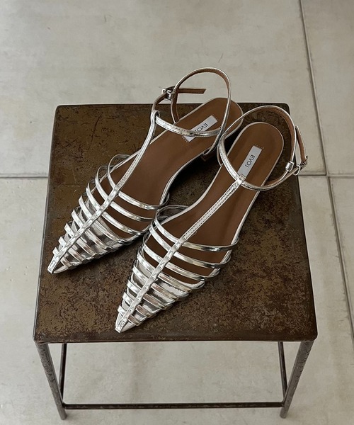 CAPRICIEUX LE'MAGE(カプリシューレマージュ)の「Tストラップボーンサンダル(サンダル・レディース・ブラック/シルバー・S/M/L)」の8枚目の写真