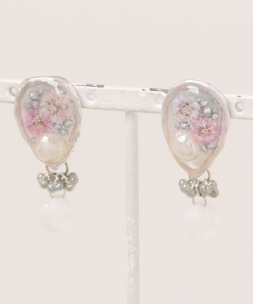 tone(トーン)の「【Cheriange】淑やかな淡雪 ピアス(MA)(ピアス(両耳用)・レディース・ブルー/ピンク・FREE)」の1枚目の写真