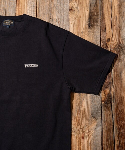 PENDLETON（ペンドルトン）の「PENDLETON/ペンドルトン 別注 バック刺繍 クルーネックTシャツ（Tシャツ/カットソー・メンズ・マスタード/オフホワイト/ブラック/オリーブ・MEDIUM/LARGE）」の20枚目の写真