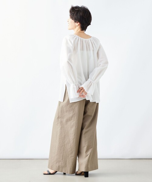 NOLLEY’S（ノーリーズ）の「ウォッシャブルエクセルテックタンブラーワイドパンツ（その他パンツ・レディース・ブラック/カーキ・38/36）」の5枚目の写真