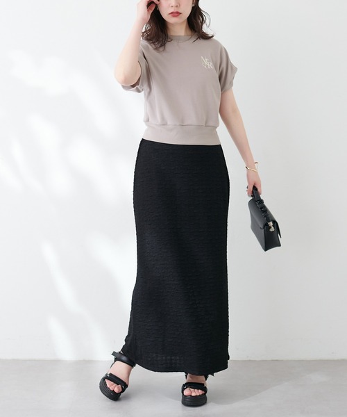 natural couture（ナチュラルクチュール）の「【WEB限定】ポンチ刺繍ロゴ入りフレンチスリーブ（Tシャツ/カットソー・レディース・ミント/アイボリー/ピンク/スミクロ/グレイッシュベージュ・FREE）」の19枚目の写真