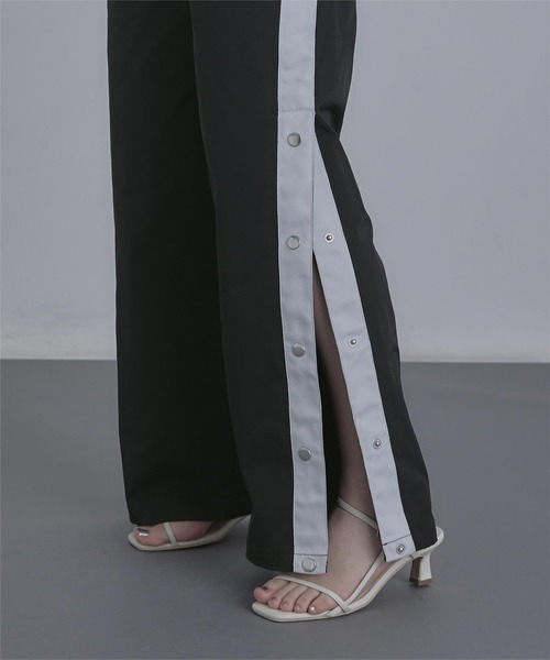 miette（ミエット）の「サイドボタンワイドパンツ（その他パンツ・レディース・ブラック/グレー・FREE）」の3枚目の写真