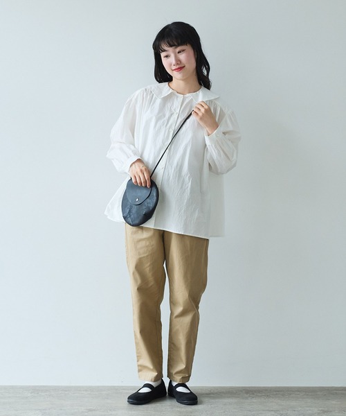 bulle de savon（ビュルデサボン）の「甘撚りライトチノクロス　テーパードパンツ（チノパンツ・レディース・ブラック/ベージュ・FREE）」の6枚目の写真