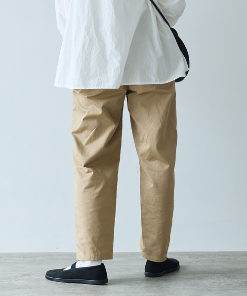 bulle de savon（ビュルデサボン）の「甘撚りライトチノクロス　テーパードパンツ（チノパンツ・レディース・ブラック/ベージュ・FREE）」の10枚目の写真