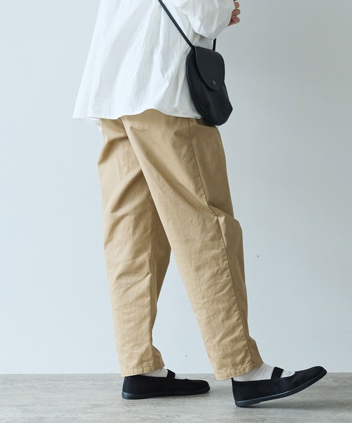 bulle de savon（ビュルデサボン）の「甘撚りライトチノクロス　テーパードパンツ（チノパンツ・レディース・ブラック/ベージュ・FREE）」の11枚目の写真