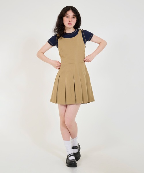 TINA:JOJUN(ティーナジョジュン)の「プリーツ切替 ミニ丈無地ワンピース TINA:JOJUN(ワンピース・レディース・ネイビー/ベージュ・M/S)」の4枚目の写真