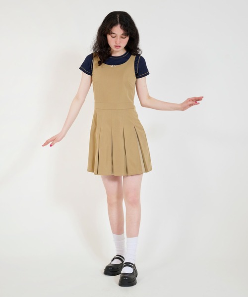 TINA:JOJUN(ティーナジョジュン)の「プリーツ切替 ミニ丈無地ワンピース TINA:JOJUN(ワンピース・レディース・ネイビー/ベージュ・M/S)」の5枚目の写真