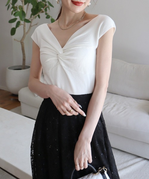 ROYAL PARTY（ロイヤルパーティー）の「フロントツイストニットトップス（ニット/セーター・レディース・オフホワイト/ブルー/ブラック・FREE）」の9枚目の写真