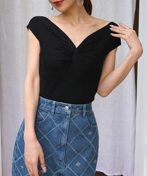 ROYAL PARTY（ロイヤルパーティー）の「フロントツイストニットトップス（ニット/セーター・レディース・オフホワイト/ブルー/ブラック・FREE）」の5枚目の写真