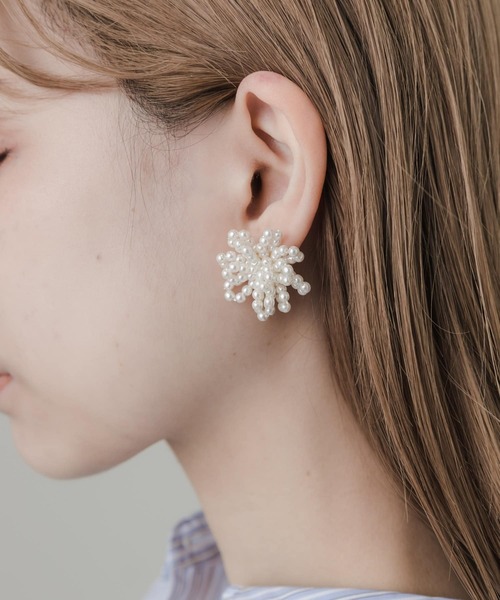 SMELLY（スメリー）の「ツブツブパールピアス（ピアス（両耳用）・レディース・アイボリー・-）」の3枚目の写真