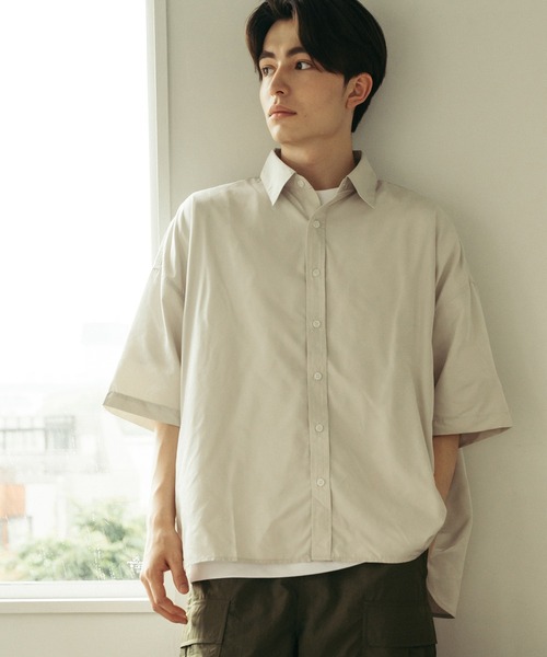 Be.Nection(ビネクション)の「LOOSE FIT HALF SLEEVE SHIRT / ルーズフィットレギュラーカラー半袖シャツ(シャツ/ブラウス・メンズ・オフホワイト/ブルー/ベージュ/ネイビー・MEDIUM/LARGE)」の1枚目の写真