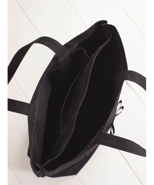 Maison de FLEUR（メゾンドフルール）の「マルチポケット帆布トートMバッグ（トートバッグ・レディース・ピンク系その他3/ブラック・FREE）」の6枚目の写真