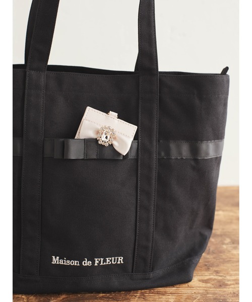 Maison de FLEUR（メゾンドフルール）の「マルチポケット帆布トートMバッグ（トートバッグ・レディース・ピンク系その他3/ブラック・FREE）」の7枚目の写真