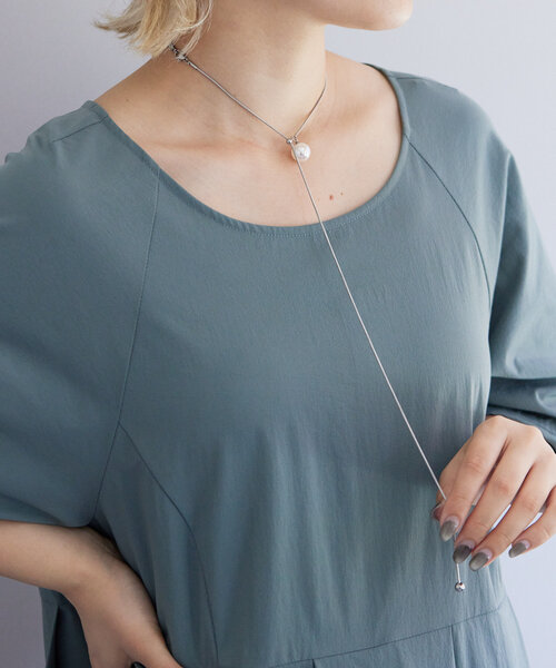 ear PAPILLONNER（イアパピヨネ）の「《金属アレルギー対応/ステンレス》パール付スライドネックレス（ネックレス・レディース・ゴールド/シルバー・FREE）」の13枚目の写真