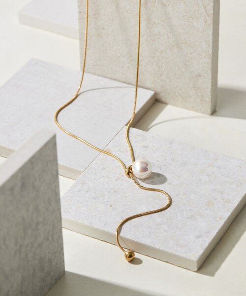 ear PAPILLONNER（イアパピヨネ）の「《金属アレルギー対応/ステンレス》パール付スライドネックレス（ネックレス・レディース・ゴールド/シルバー・FREE）」の15枚目の写真