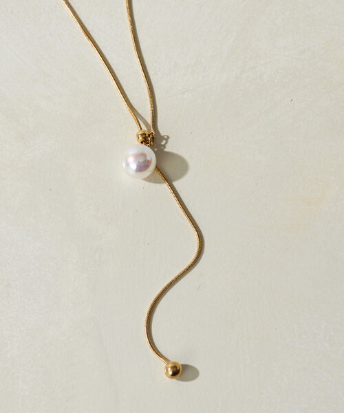 ear PAPILLONNER（イアパピヨネ）の「《金属アレルギー対応/ステンレス》パール付スライドネックレス（ネックレス・レディース・ゴールド/シルバー・FREE）」の16枚目の写真