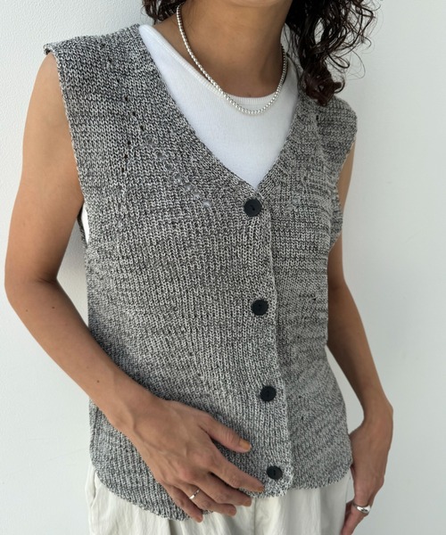 y/m（イム）の「メランジニットジレ（ベスト・レディース・ブラック/モカ/オフホワイト・FREE）」の21枚目の写真