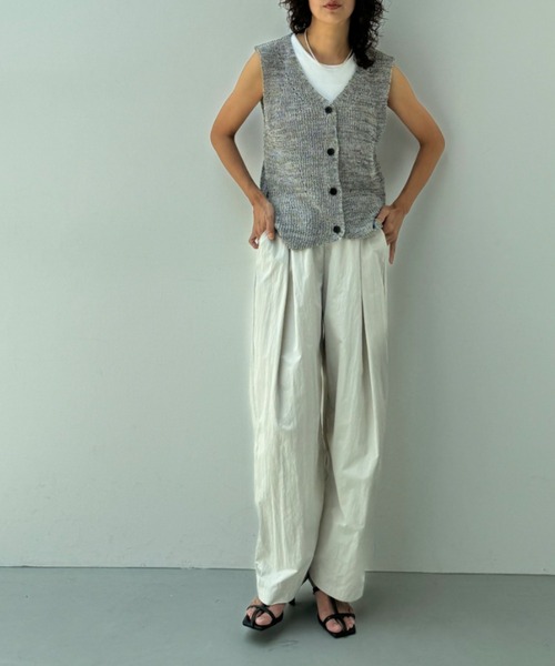 y/m（イム）の「メランジニットジレ（ベスト・レディース・ブラック/モカ/オフホワイト・FREE）」の15枚目の写真