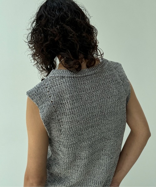 y/m（イム）の「メランジニットジレ（ベスト・レディース・ブラック/モカ/オフホワイト・FREE）」の7枚目の写真