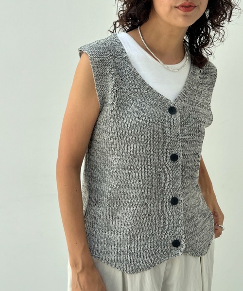 y/m（イム）の「メランジニットジレ（ベスト・レディース・ブラック/モカ/オフホワイト・FREE）」の22枚目の写真