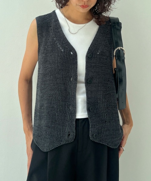 y/m（イム）の「メランジニットジレ（ベスト・レディース・ブラック/モカ/オフホワイト・FREE）」の19枚目の写真