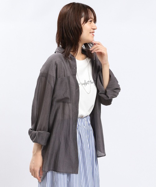 GLOBAL WORK Smile Seed Store（グローバルワーク スマイルシードストア）の「シアーシャツ長袖/112069（シャツ/ブラウス・レディース・グレイッシュベージュ/チャコール・SMALL/X-LARGE/LARGE/MEDIUM）」の12枚目の写真