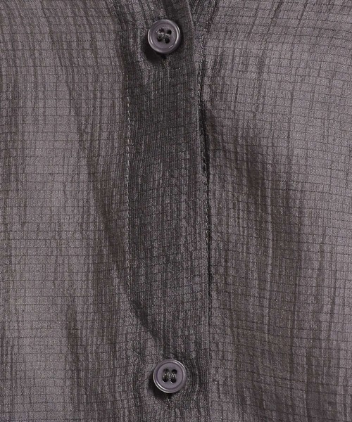 GLOBAL WORK Smile Seed Store（グローバルワーク スマイルシードストア）の「シアーシャツ長袖/112069（シャツ/ブラウス・レディース・グレイッシュベージュ/チャコール・SMALL/X-LARGE/LARGE/MEDIUM）」の22枚目の写真