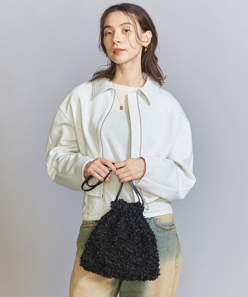 BEAUTY&YOUTH UNITED ARROWS(ビューティーアンドユースユナイテッドアローズ)の「フラワー リバーシブル ドロストバッグ(ショルダーバッグ・レディース・ブラック/オフホワイト・FREE)」の4枚目の写真