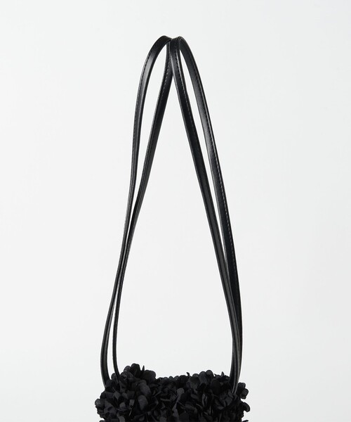 BEAUTY&YOUTH UNITED ARROWS(ビューティーアンドユースユナイテッドアローズ)の「フラワー リバーシブル ドロストバッグ(ショルダーバッグ・レディース・ブラック/オフホワイト・FREE)」の20枚目の写真