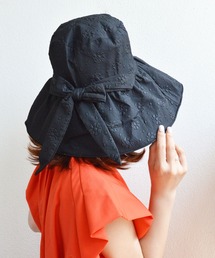 styiro（スタイロ）の「【UVカット・紐付き】ワイヤー入り花柄膨れジャガードリボンつば広帽子 ハット（ハット）」
