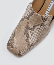 PELLICO（ペリーコ）の「PESCA パイソン ミュール 5.5cm BEIGE