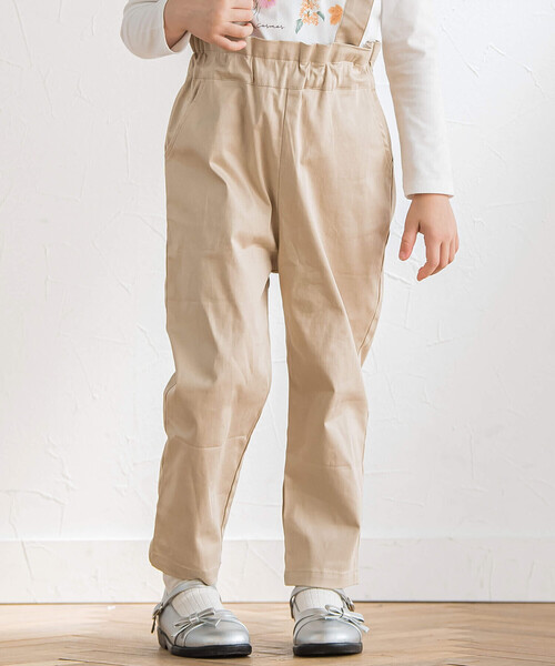 BeBe(ベベ)の「ツイルテーパードお花刺しゅうサスペンダーパンツ(90~150cm)(その他パンツ・キッズ・ベージュ/パープル・100cm/90cm/110cm/140cm/130cm/120cm/150cm)」の4枚目の写真