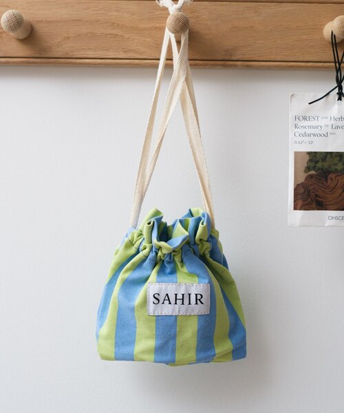 BIRTHDAY BAR(バースデイバー)の「【SAHIR サヒール】Drawstring bag 巾着ポーチ(ポーチ・レディース・ブラウン/グリーン/ブルー/グレー・0)」の4枚目の写真