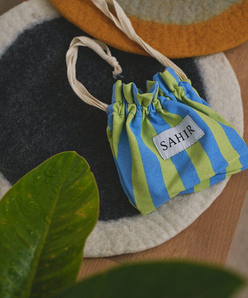 BIRTHDAY BAR(バースデイバー)の「【SAHIR サヒール】Drawstring bag 巾着ポーチ(ポーチ・レディース・ブラウン/グリーン/ブルー/グレー・0)」の16枚目の写真