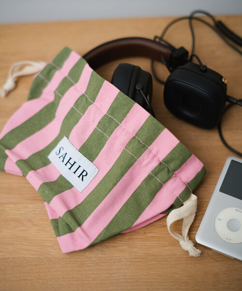 BIRTHDAY BAR(バースデイバー)の「【SAHIR サヒール】Drawstring bag 巾着ポーチ(ポーチ・レディース・ブラウン/グリーン/ブルー/グレー・0)」の14枚目の写真