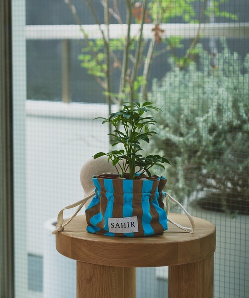 BIRTHDAY BAR(バースデイバー)の「【SAHIR サヒール】Drawstring bag 巾着ポーチ(ポーチ・レディース・ブラウン/グリーン/ブルー/グレー・0)」の10枚目の写真