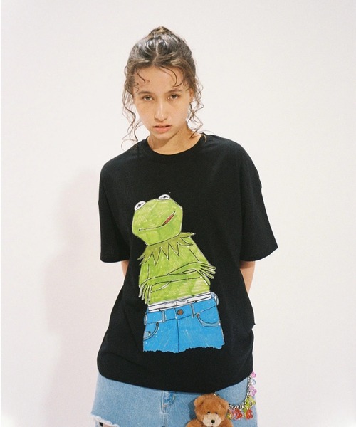Little sunny bite(リトルサニーバイト)の「LittleSunnyBite/リトルサニーバイト/the frog big tee(Tシャツ/カットソー・レディース・ホワイト/ブラック・M/S)」の4枚目の写真
