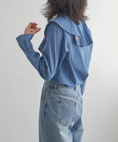 VENCEEXCHANGE（ヴァンスエクスチェンジ）の「デニムラッフルカラーシャツ（シャツ/ブラウス・レディース・ダークネイビー/ブルー/ブルー系・FREE）」の10枚目の写真