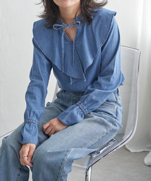 VENCEEXCHANGE（ヴァンスエクスチェンジ）の「デニムラッフルカラーシャツ（シャツ/ブラウス・レディース・ダークネイビー/ブルー/ブルー系・FREE）」の14枚目の写真