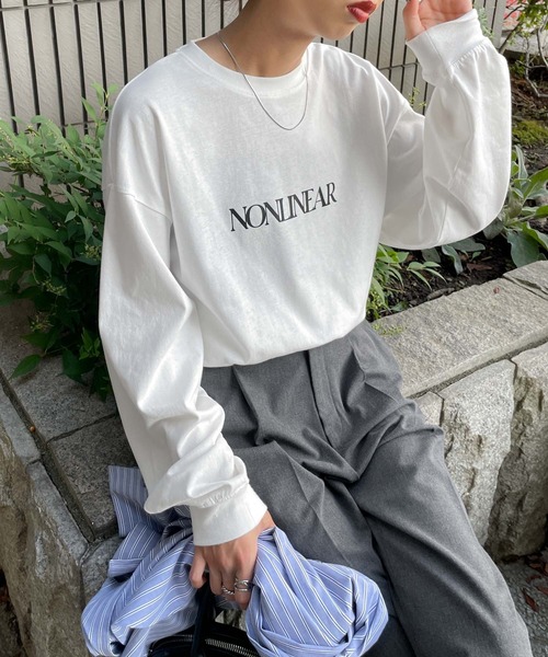 Chillfar（チルファー）の「アソートロゴプリントロンT（Tシャツ/カットソー・レディース・ホワイト系1/ホワイト系/グレー系1/ホワイト系4/レッド/ホワイト/ホワイト系3/ネイビー系/アイボリー系/グレー系/ネイビー/オートミール/チャコール/ネイビー系1/ブラック/レッド系/ホワイト系2・FREE）」の5枚目の写真