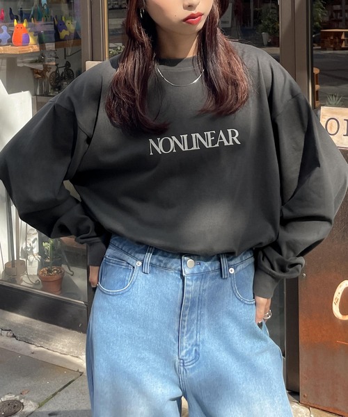 Chillfar（チルファー）の「アソートロゴプリントロンT（Tシャツ/カットソー・レディース・ホワイト系1/ホワイト系/グレー系1/ホワイト系4/レッド/ホワイト/ホワイト系3/ネイビー系/アイボリー系/グレー系/ネイビー/オートミール/チャコール/ネイビー系1/ブラック/レッド系/ホワイト系2・FREE）」の10枚目の写真